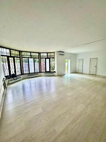 Недвижимость: Продается дом в Новопавловка Участок правильной формы 4, 5 сотки. Дом — 4