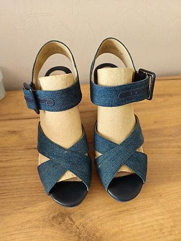 Босоножки, сандалии, шлепанцы: Босоножки, 38, Clarks, Б/у, цвет - Синий, Самовывоз — 3