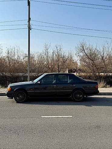 Mercedes-Benz E-Class: 1993 г., 2.8 л, Механика, Бензин, Седан