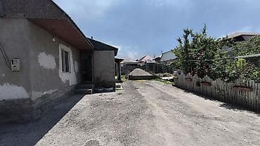 Үйлөрдү сатуу: 🏡 Продается дом 📍 Арча-Бешик район ▪️ Участок — 5 соток ▪️ Есть газ ▪️ — 8
