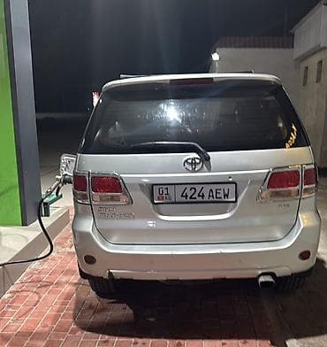 id 4: Toyota Fortuner: 2008 г., 2.7 л, Автомат, Газ, Внедорожник — 2