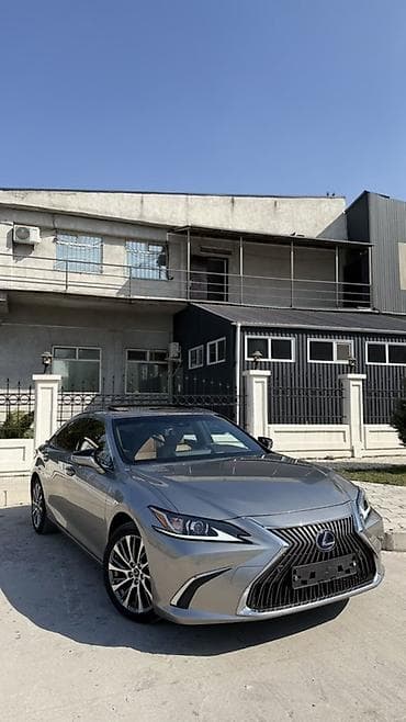 Lexus ES: 2019 г., 2.5 л, Автомат, Гибрид, Седан
