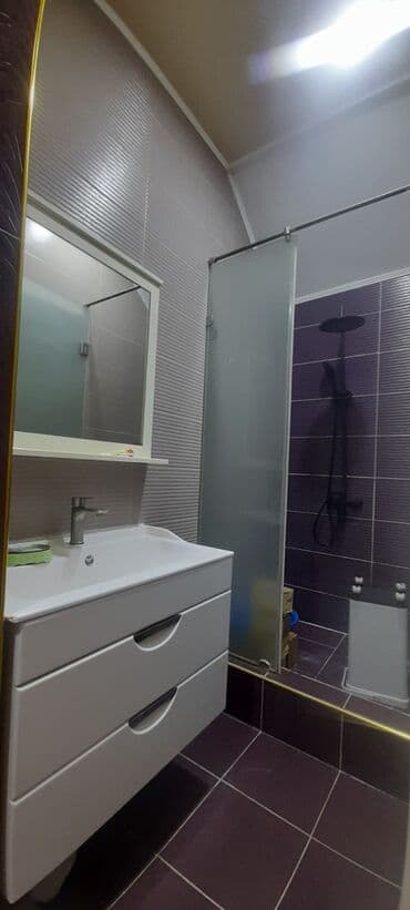 Кыймылсыз мүлк: 4 бөлмө, Риелтор, Чогуу жашоосу жок, Толугу менен эмереги бар — 10