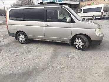 семейный авто: Honda Stepwgn: 2001 г., Газ, Минивэн — 3