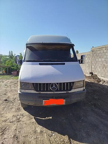 kia avela: Легкий грузовик, Mercedes-Benz, 3 т, Б/у — 1