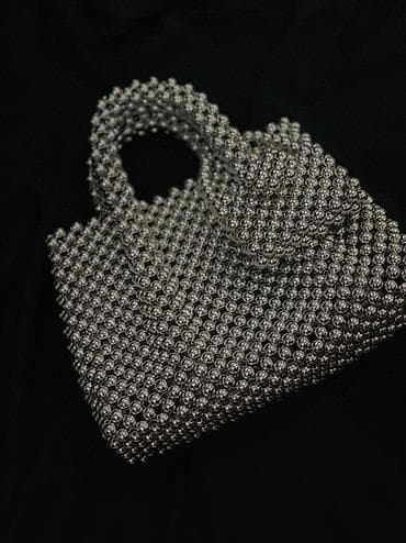 delivery bag: Сумочка из бусин (серебреная) 😘
Ручная работа 💋 — 2