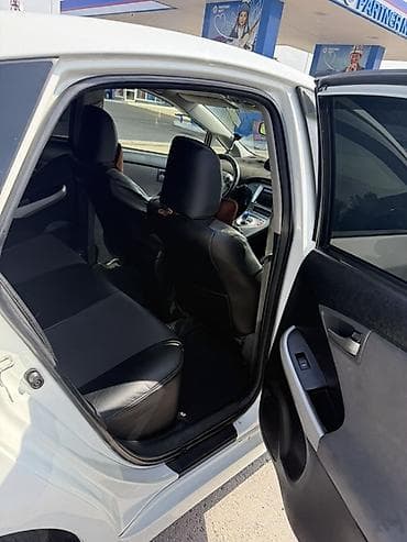 leksus es 300: Toyota Prius: 2012 г., 1.8 л, Вариатор, Гибрид, Хэтчбэк — 8