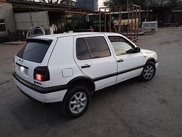 Volkswagen Golf: 1994 г., 1.8 л, Механика — 4