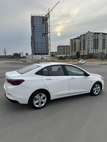 капот виш: Chevrolet Onix: 2020 г., 1 л, Автомат, Бензин, Седан — 4