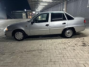 Daewoo Nexia: 2011 г., Седан — 5