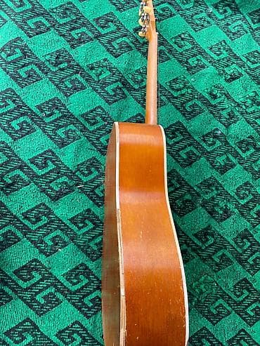 gestalt excalibur: Акустическая гитара Trembita (дредноут) - Корпус формы дредноут, верх — 5