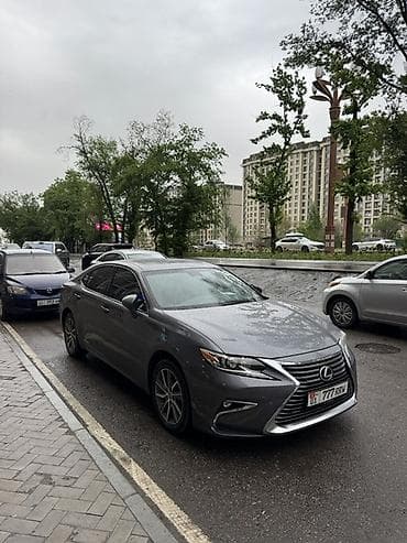 Lexus ES: 2017 г., Гибрид, Седан