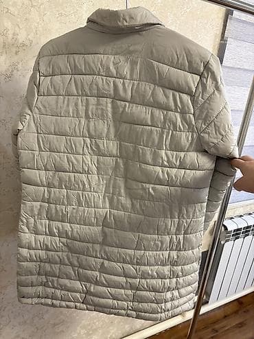 куртка мурской: Продаю куртки по 1000 сом, 1+1=1800 сом Подойдет на весну Цвета — 5