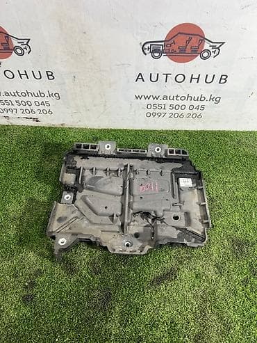 Поддон под аккумулятор Hyundai Avante AD 1.6 G4FD 2018 (б/у)