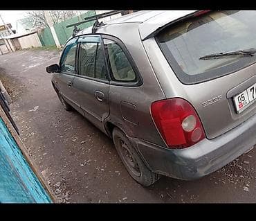 mazda: Mazda 323: 2002 г., 1.6 л, Механика, Бензин, Хэтчбэк — 3
