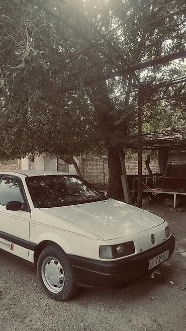 Volkswagen: Volkswagen Passat: 1989 г., 1.8 л, Ручные, Бензин, Седан — 9