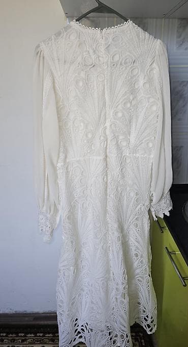 платье бархат: Ажурное белое платье миди с длинными рукавами - Элегантное кружевное — 3