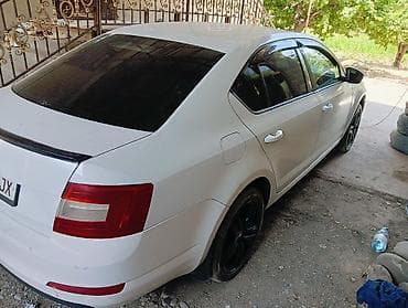 Skoda Octavia: 2016 г., 1.6 л, Автомат, Бензин, Лифтбек — 4