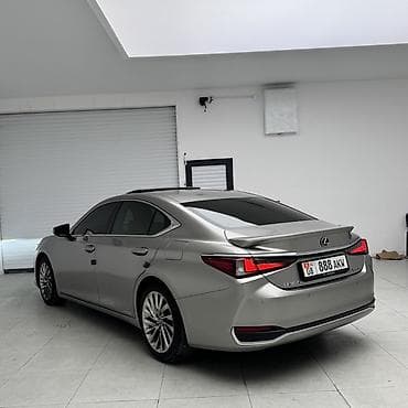 Lexus ES: 2019 г., 2.5 л, Вариатор, Гибрид, Седан