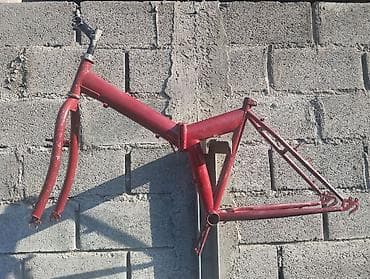 Рама горного велосипеда Цвет: красный Состояние: хорошее, без трещин