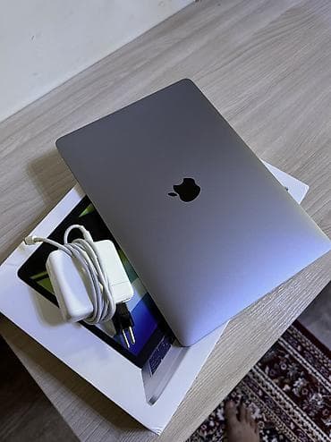Для программирования, Б/у, Apple M2, ОЗУ, RAM: 8 ГБ — 1