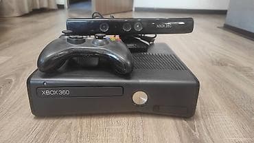 Продаю: Xbox 360S - 250 Гб(приставка-непрошитая, 2 геймпада, сенсор
