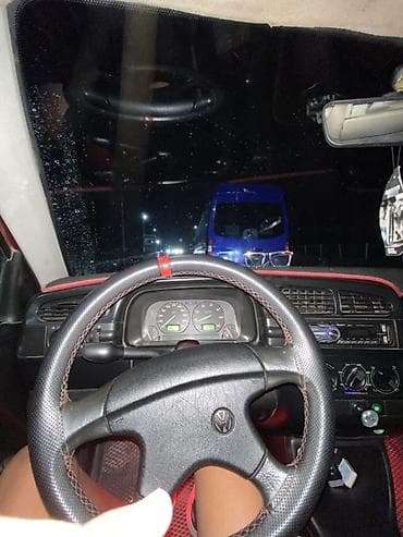 дево нексия 1: Volkswagen Vento: 1993 г., 1.8 л, Ручные, Бензин, Седан — 4