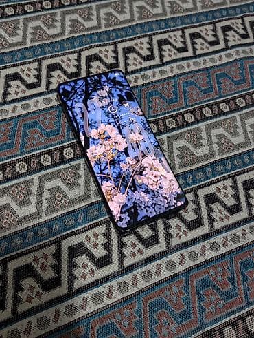 телефон бву: Xiaomi, 13 Ultra, Б/у, 256 ГБ, цвет - Черный, 1 SIM, 2 SIM — 2