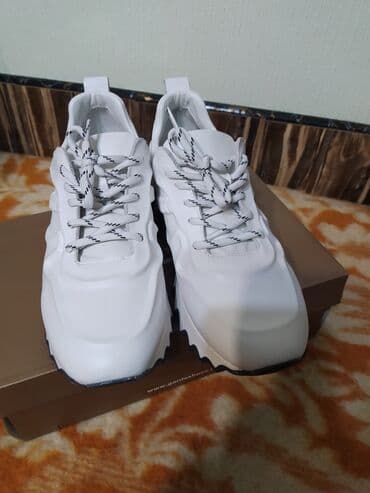 брендовые мужские спортивные костюмы из турции: Новыекожа, белоснежные, размер 38, производство Турция. Заказали — 6