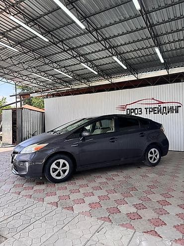 Toyota Prius: 2012 г., 1.8 л, Автомат, Гибрид, Хэтчбэк — 2