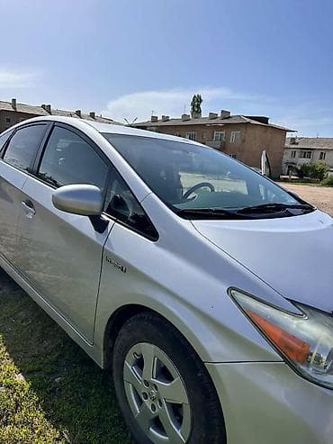 Toyota Prius: 2011 г., 1.8 л, Вариатор, Гибрид, Хэтчбэк — 5