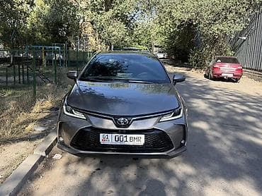 8: Toyota Corolla: 2021 г., 1.8 л, Вариатор, Гибрид, Седан — 1