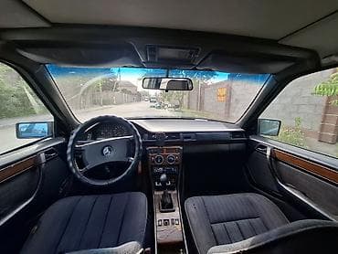 Унаа сатуу: Mercedes-Benz W124: 1991 г., 2.3 л, Кол менен иштөөчү, Бензин, Универсал — 7