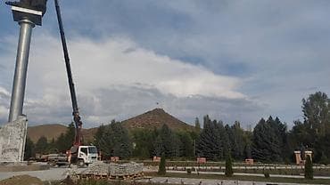 городской каток: Стрела 30 м, 300 т — 6