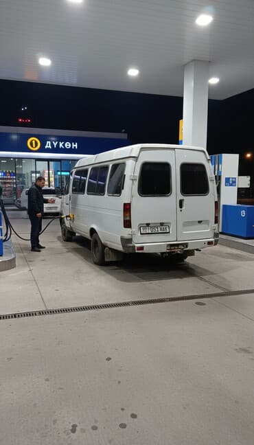 срочно продаю в связи с переездом: ГАЗ GAZel 33023: 2001 г., Механика, Бензин — 1