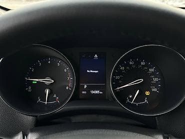 авто в распочку: Toyota C-HR: 2019 г., 2 л, Вариатор, Бензин, Кроссовер — 9