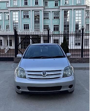 Унаа сатуу: Toyota Ist: 2003 г., 1.3 л, Автомат, Бензин, Хетчбек — 1
