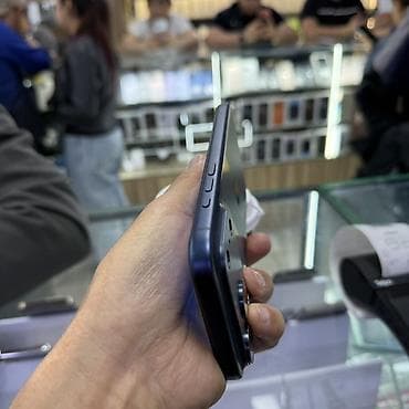 iphone osh: IPhone 17 Pro Max, Б/у, 256 ГБ, Синий, Защитное стекло, Чехол, Кабель, 100 % — 10