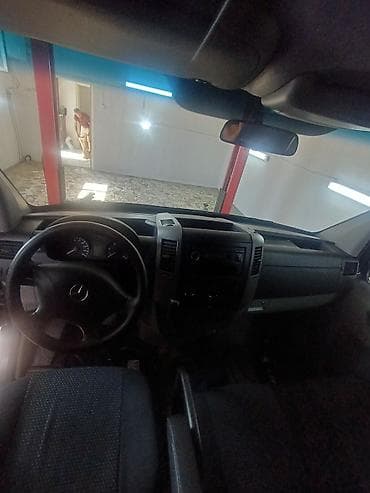 Унаа: Жеңил жүк ташуучу унаа, Mercedes-Benz, Стандарт, 3 т, Колдонулган — 9
