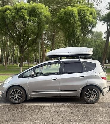 honda jazz ош: Honda Jazz: 2009 г., 1.3 л, Автомат, Бензин, Хэтчбэк — 5