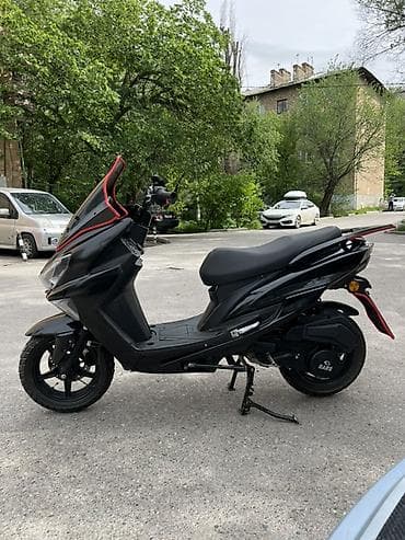 покрышка для скутера: Макси-скутер 150 куб. см, Бензин, Новый — 4