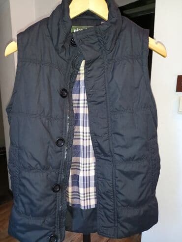 Жилетка мужская.Размер 42/44.Фирма Jeep.Цена2200