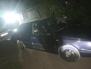 Volkswagen Vento: 1992 г., 2 л, Механика, Бензин, Седан — 2