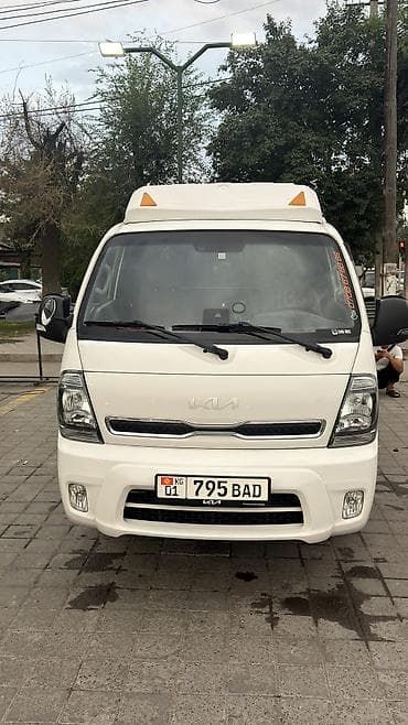 болоны: Kia Bongo 3 — компактный бортовой грузовик с двухместной кабиной и — 3