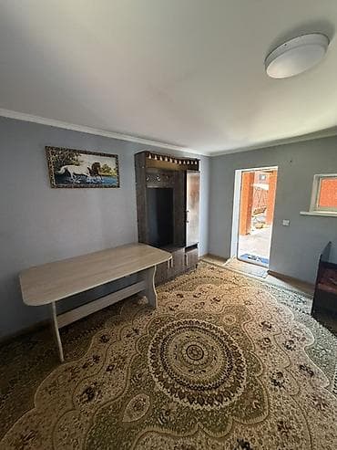 ремонт магазин: Комната с санузлом внутри Описание: - Уютная комната правильной формы — 2