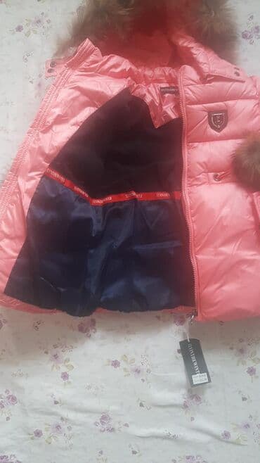 мусулманский одежда: Продаётся совершенно новая зимняя куртка с комбинезоном на 3-4-5 — 3