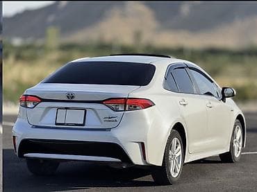 lexus 5 7: Toyota Corolla: 2020 г., 1.8 л, Гибрид, Седан — 7