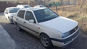 капот вито: Volkswagen Vento: 1994 г., Седан — 4