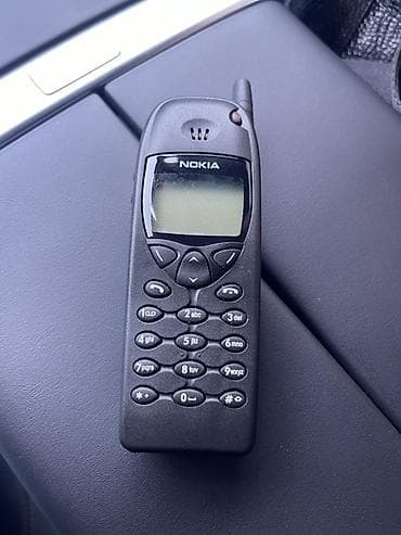 нокя: Nokia 6110 Navigator, Б/у, цвет - Черный — 1