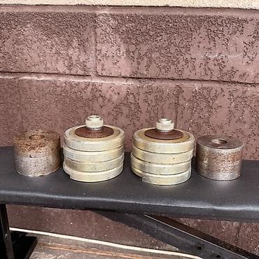 труник бруся: Скамья для жима штанги + стойка со штангой и блинами. Описание: - — 5